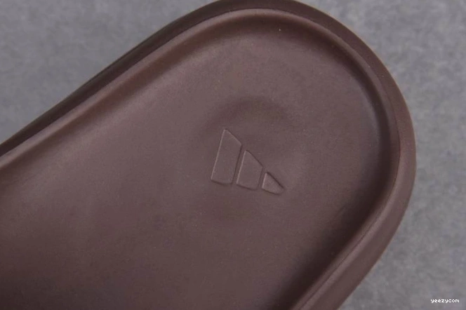 G55495 Adidas Yeezy Soot Slide 1029